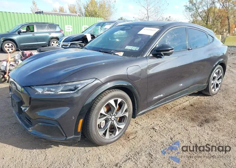 2022 Ford Mustang Mach-E Premium z USA, uszkodzony, nr VIN 3FMTK3SU9NMA49514